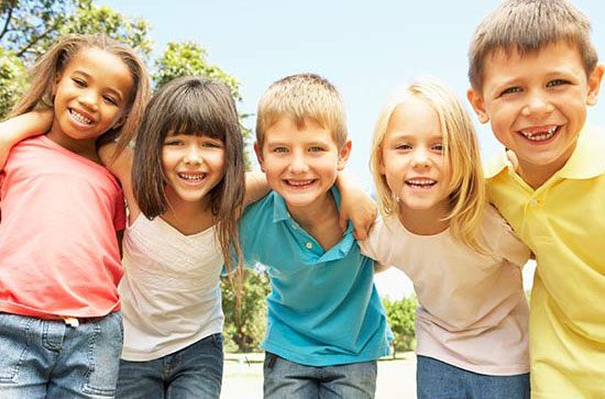 چگونه به نوجوانان کمک کنیم دوستیهای مثبت و پایدار داشته باشند؟ 1 نوجوانان