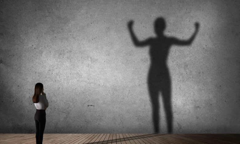 ویژگی زنانی که تیپ شخصیتی مردانه دارند 1 زنان