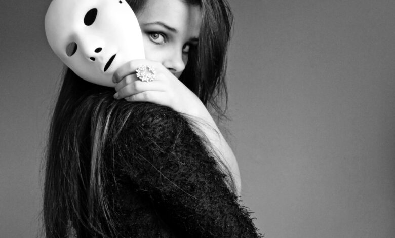 وانمود کردن به بیماری؛نقابی برای جلب توجه 1 بیماری