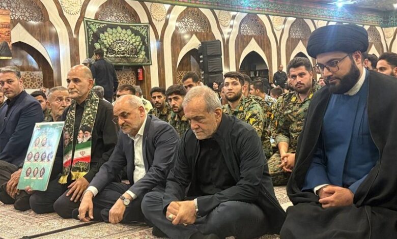 حضور پزشکیان در مراسم بزرگداشت شهدای فراجا+عکس 1 پزشکیان